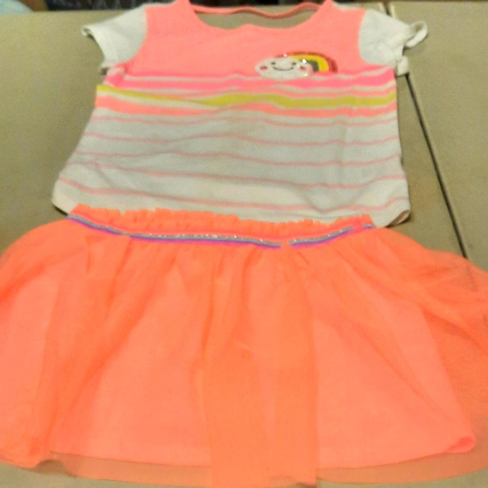 2 girls skirt outfits